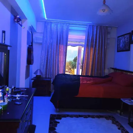 Gunluk Kiralik Ev 2+1 Deniz Manzarali Апартаменты *